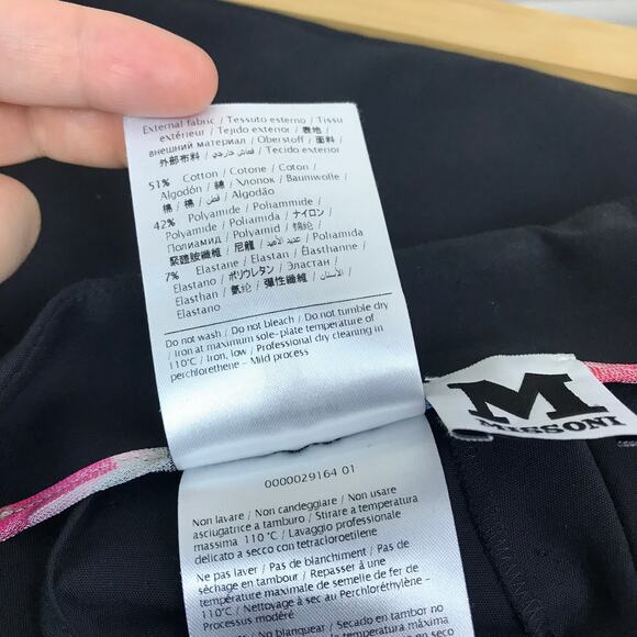 Missoni • Cropped Black Capri Pants - Picture 7 of 7